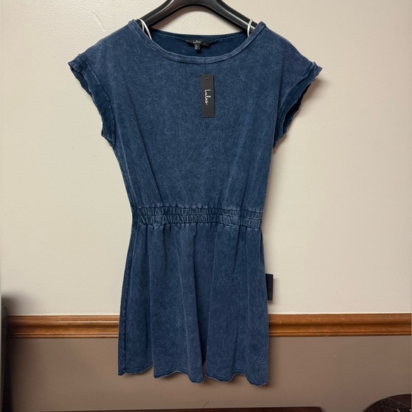 Lulus Dresses & Skirts - Lulus Definite Beauty Washed Dark Blue Short Sleeve Mini Dress Sz Large NWT